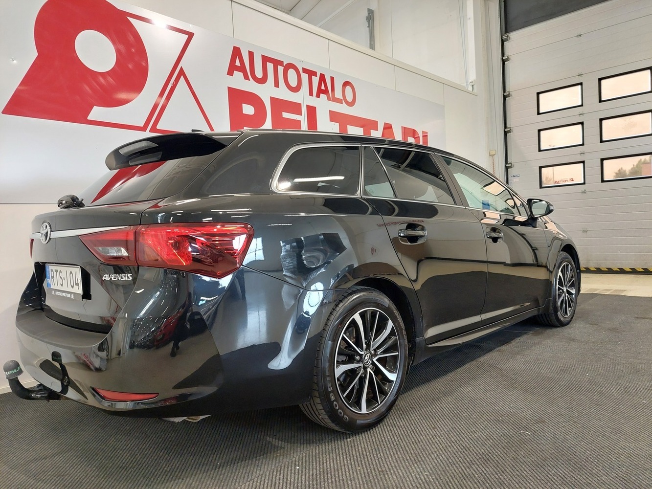 Toyota Avensis vaihtoauto