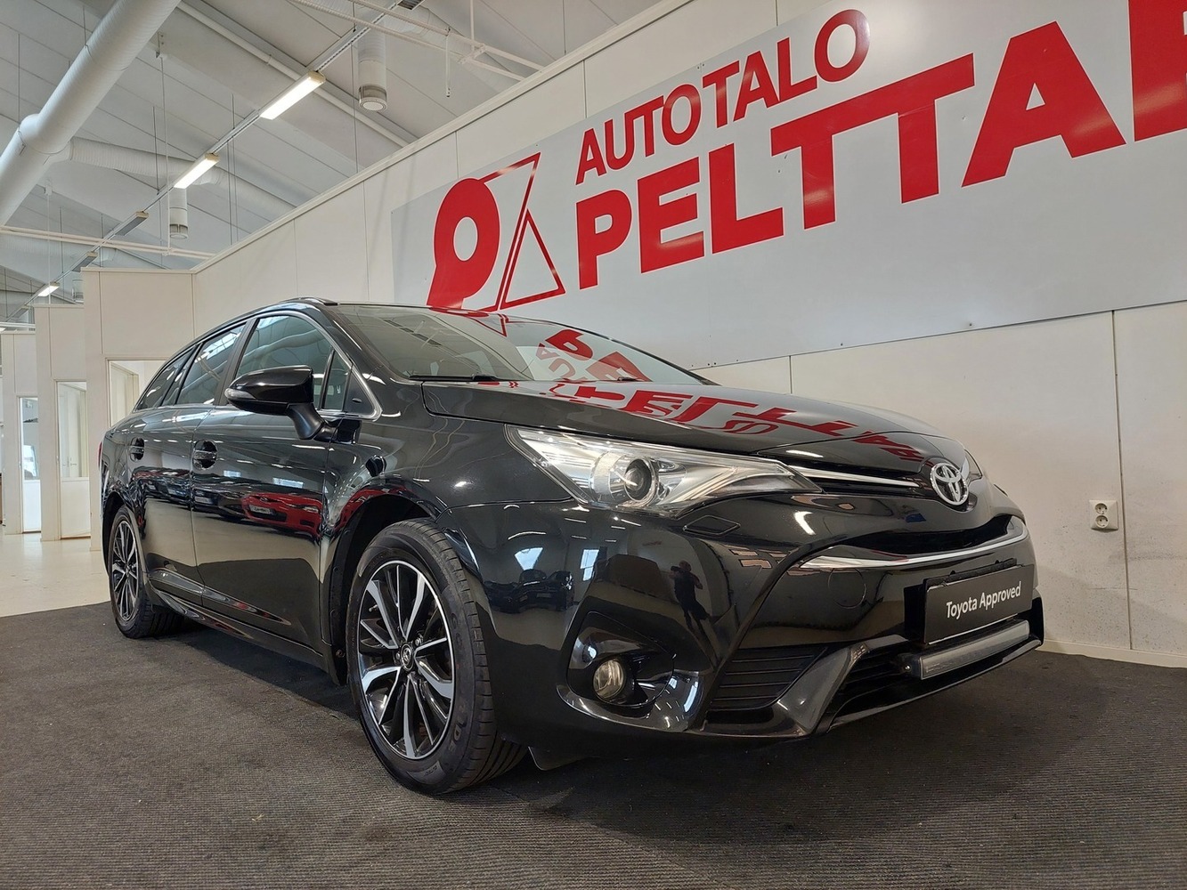 Toyota Avensis vaihtoauto