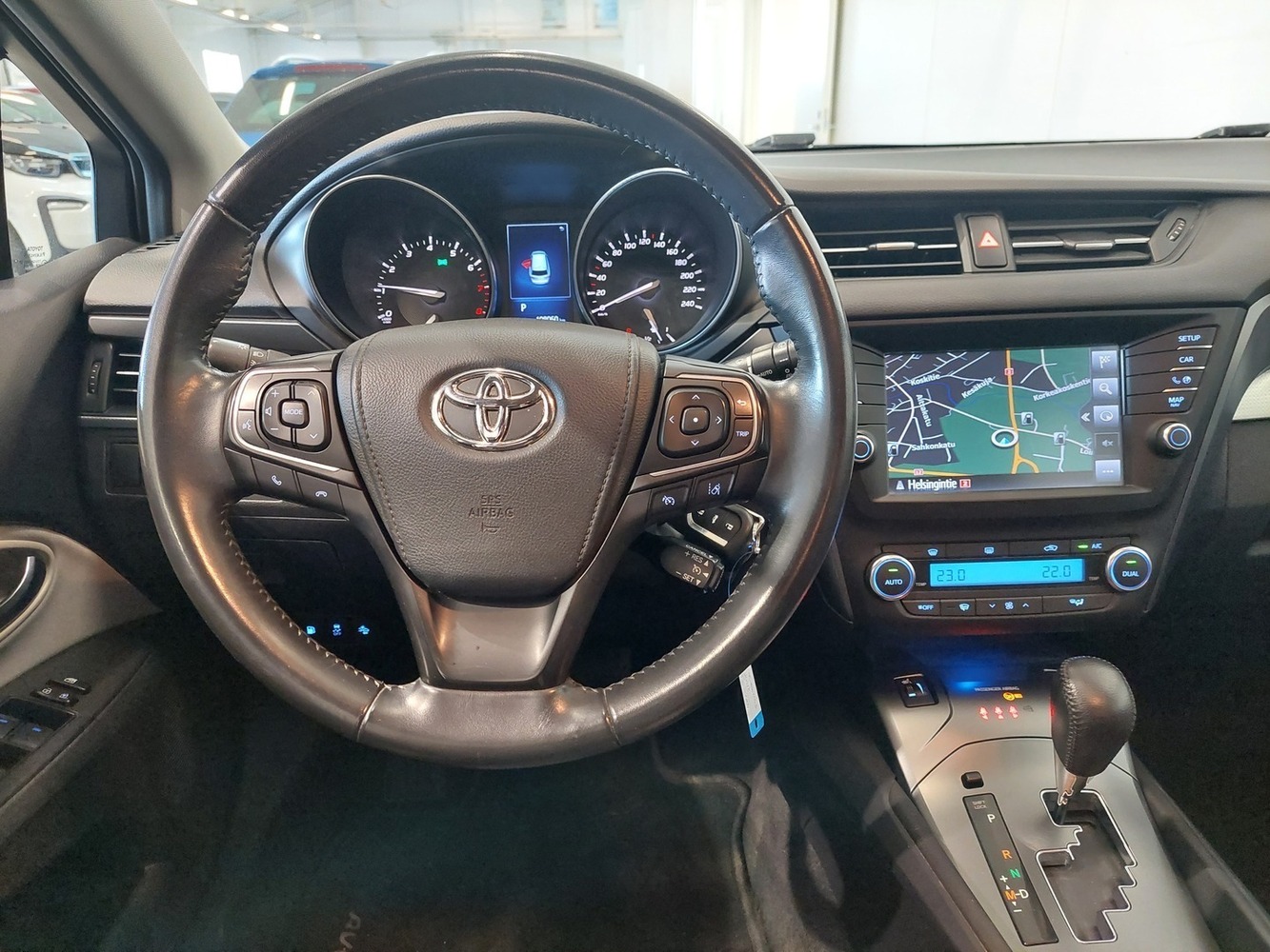 Toyota Avensis vaihtoauto