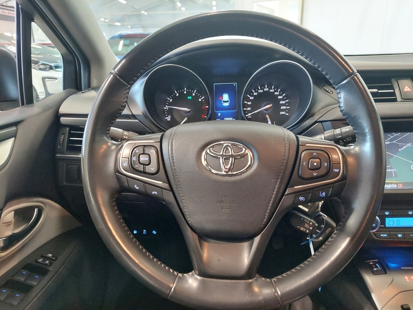 Toyota Avensis vaihtoauto