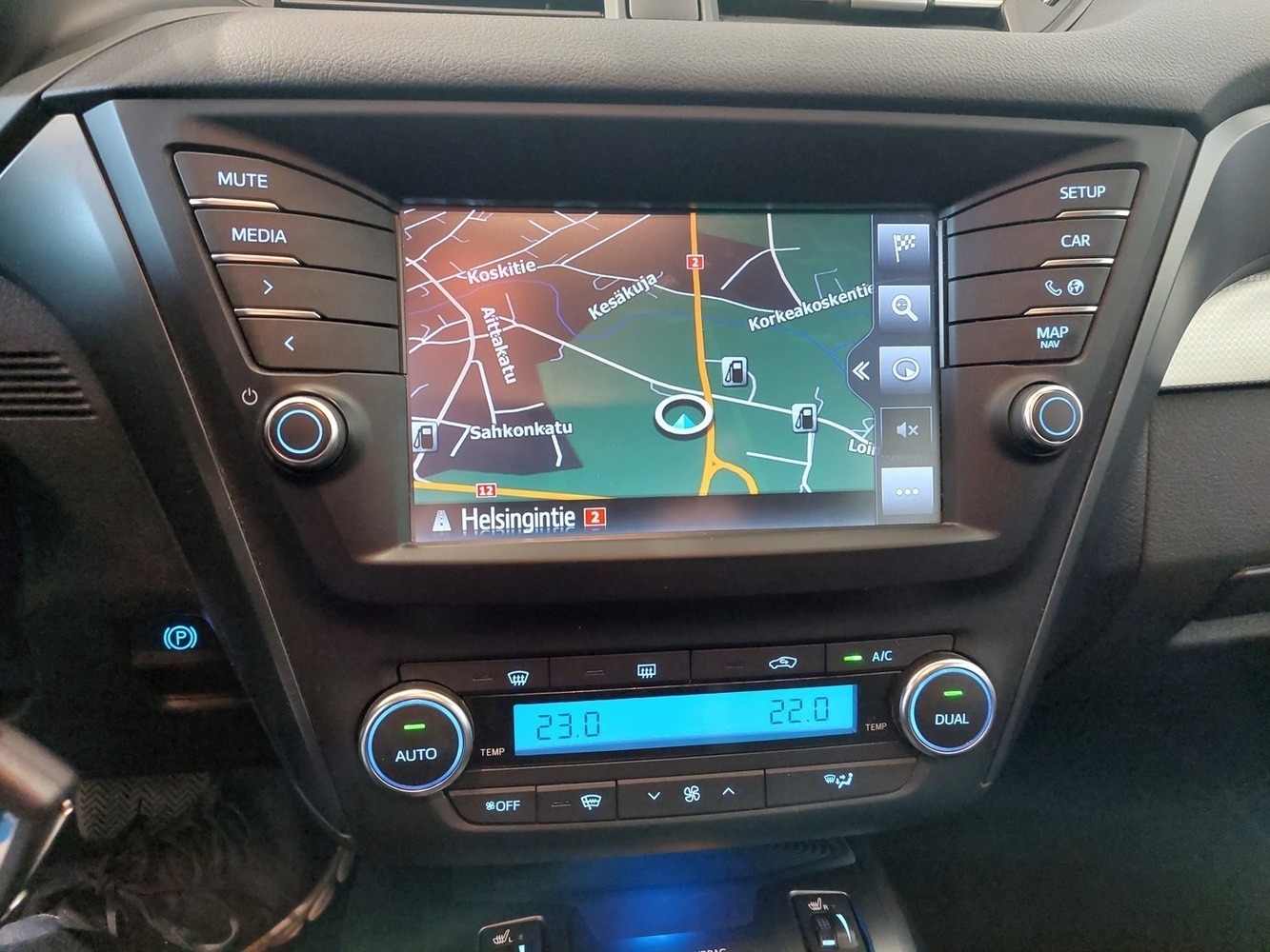 Toyota Avensis vaihtoauto