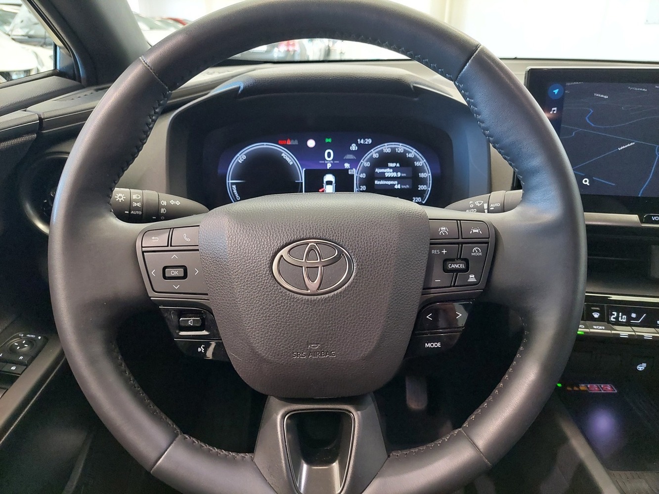 Toyota C-HR vaihtoauto