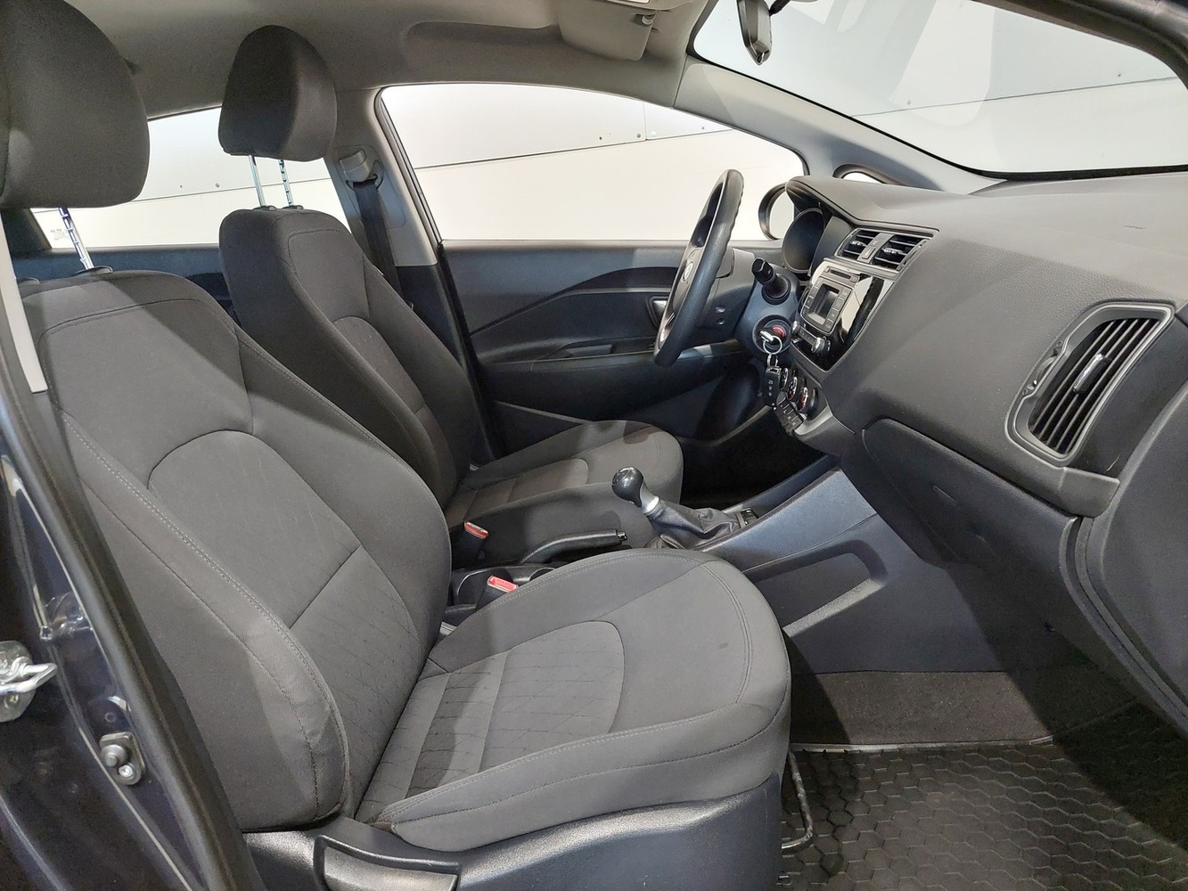 Kia Rio vaihtoauto