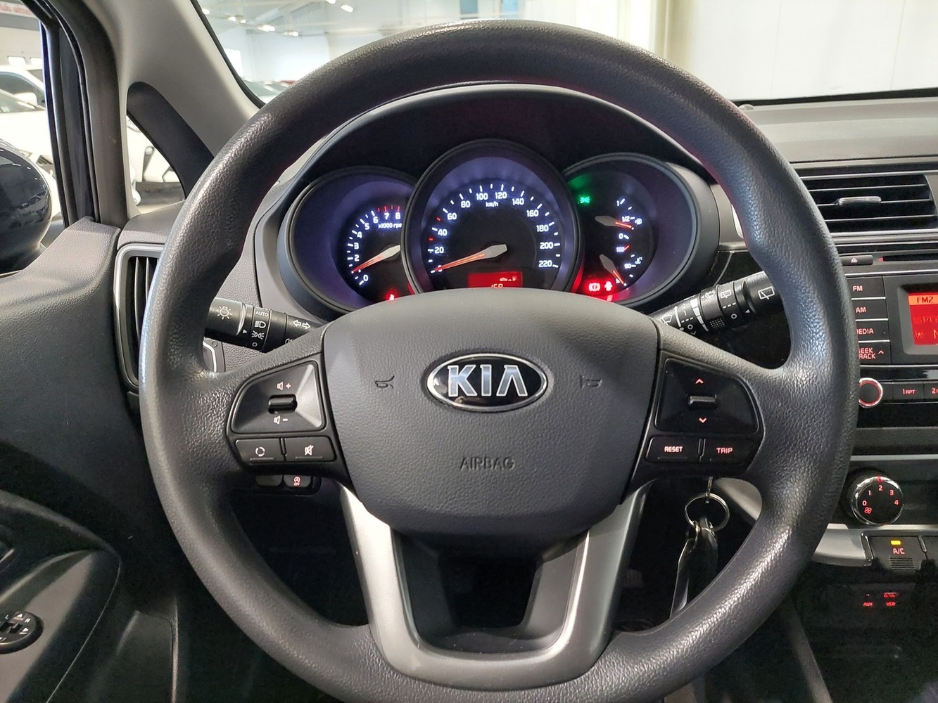 Kia Rio vaihtoauto