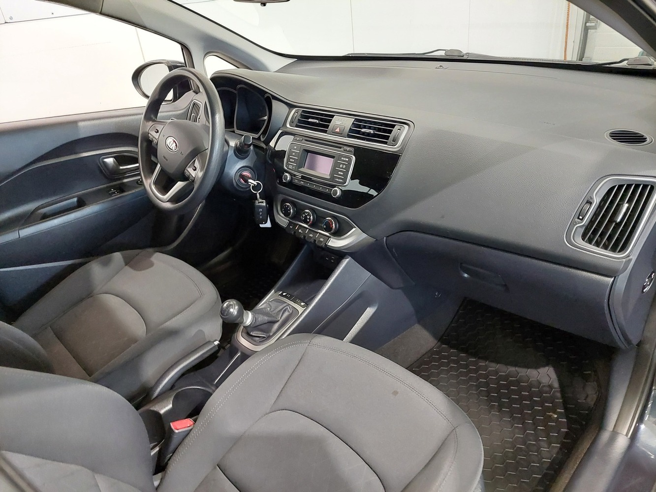 Kia Rio vaihtoauto