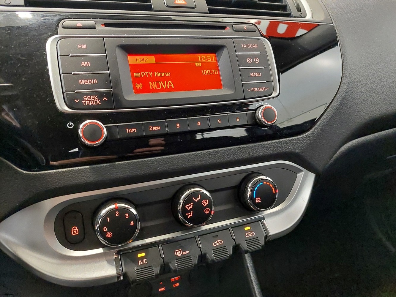 Kia Rio vaihtoauto