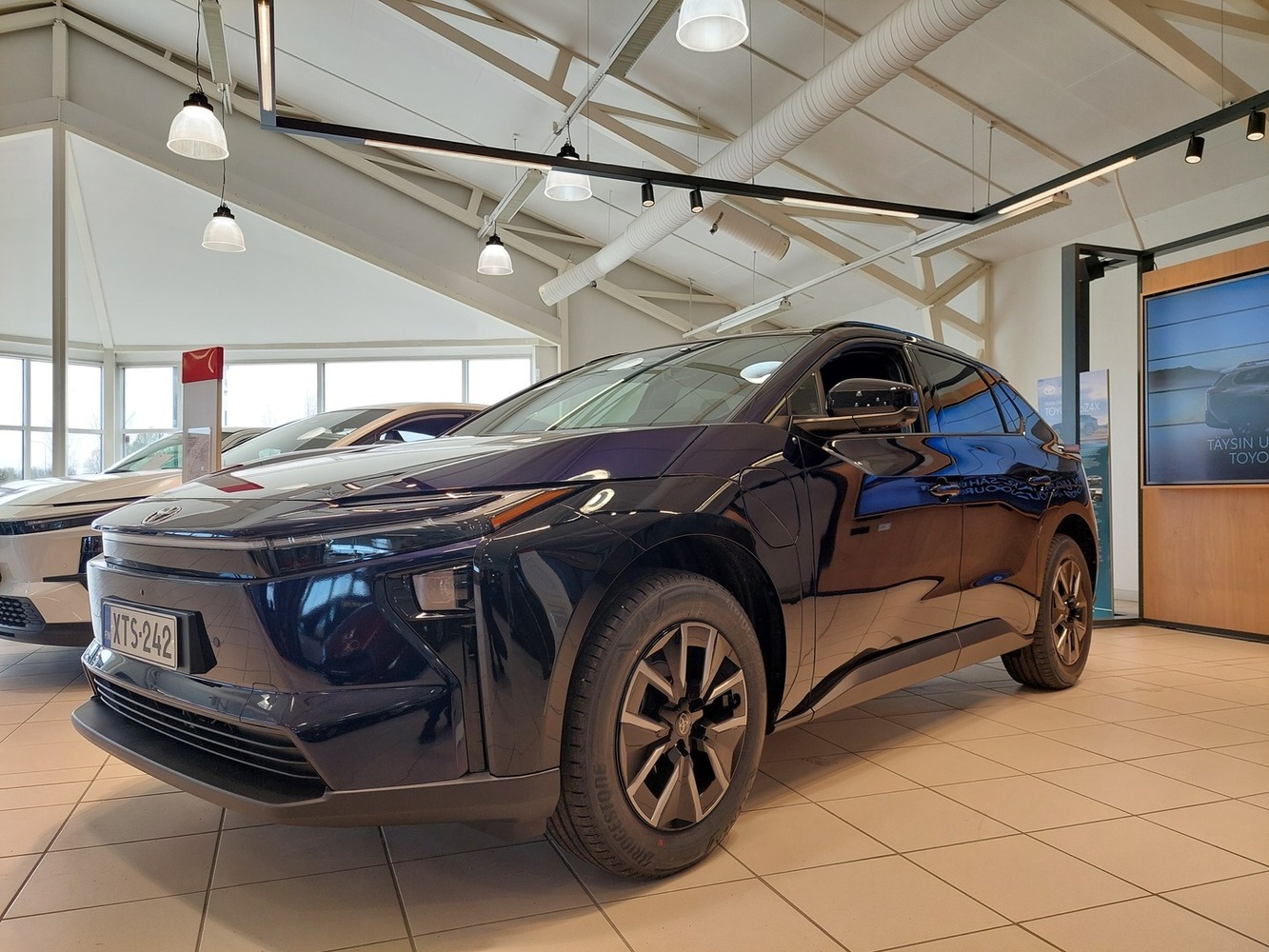 Toyota bZ4X vaihtoauto