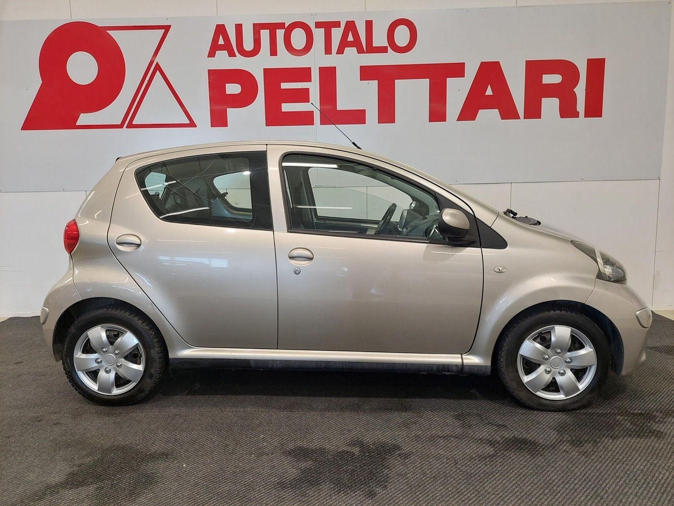 Toyota AYGO vaihtoauto