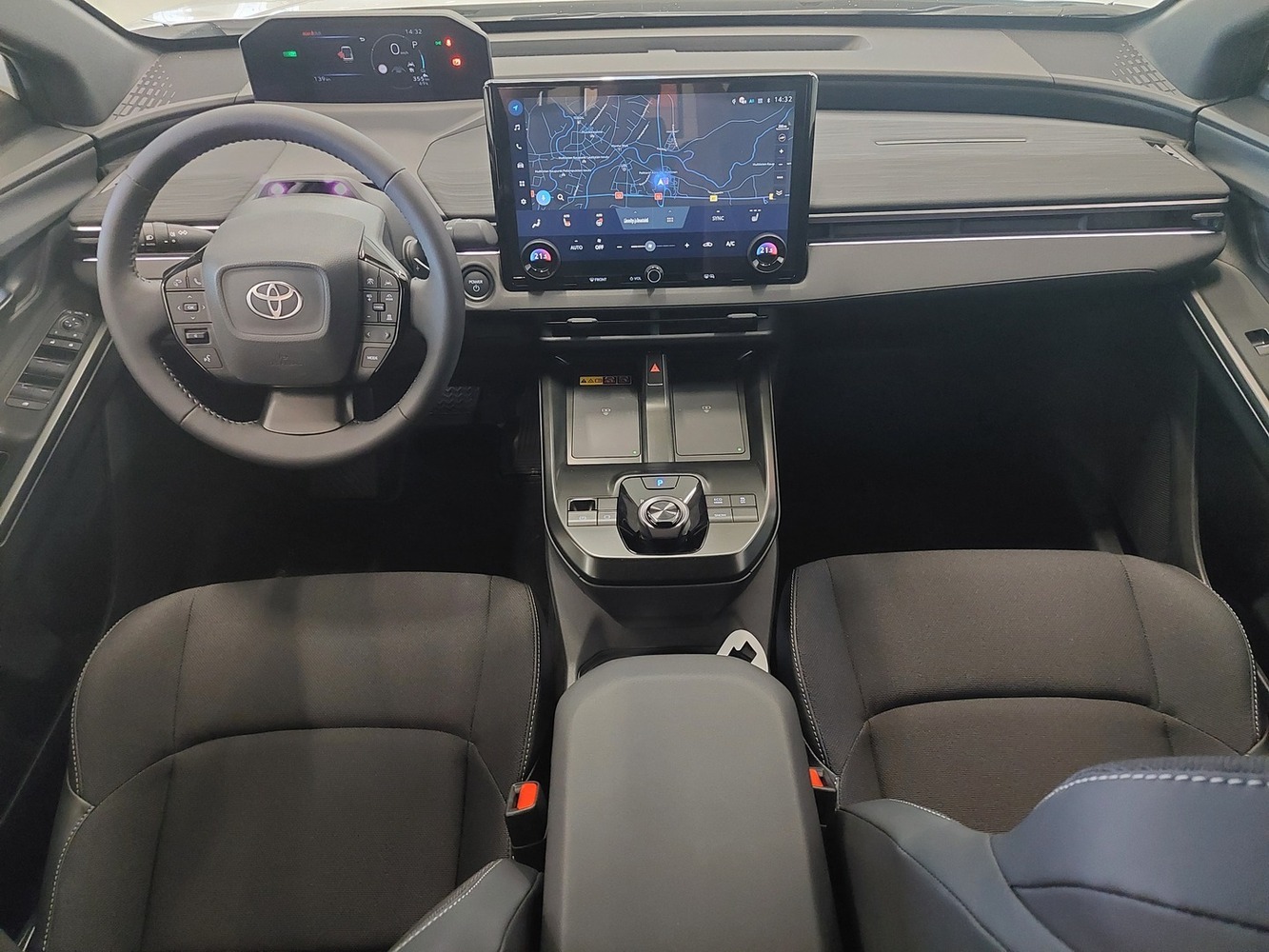 Toyota C-HR+ vaihtoauto
