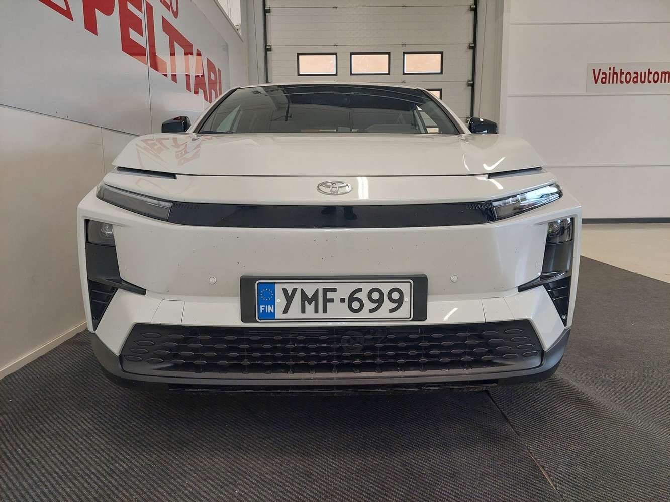 Toyota C-HR+ vaihtoauto