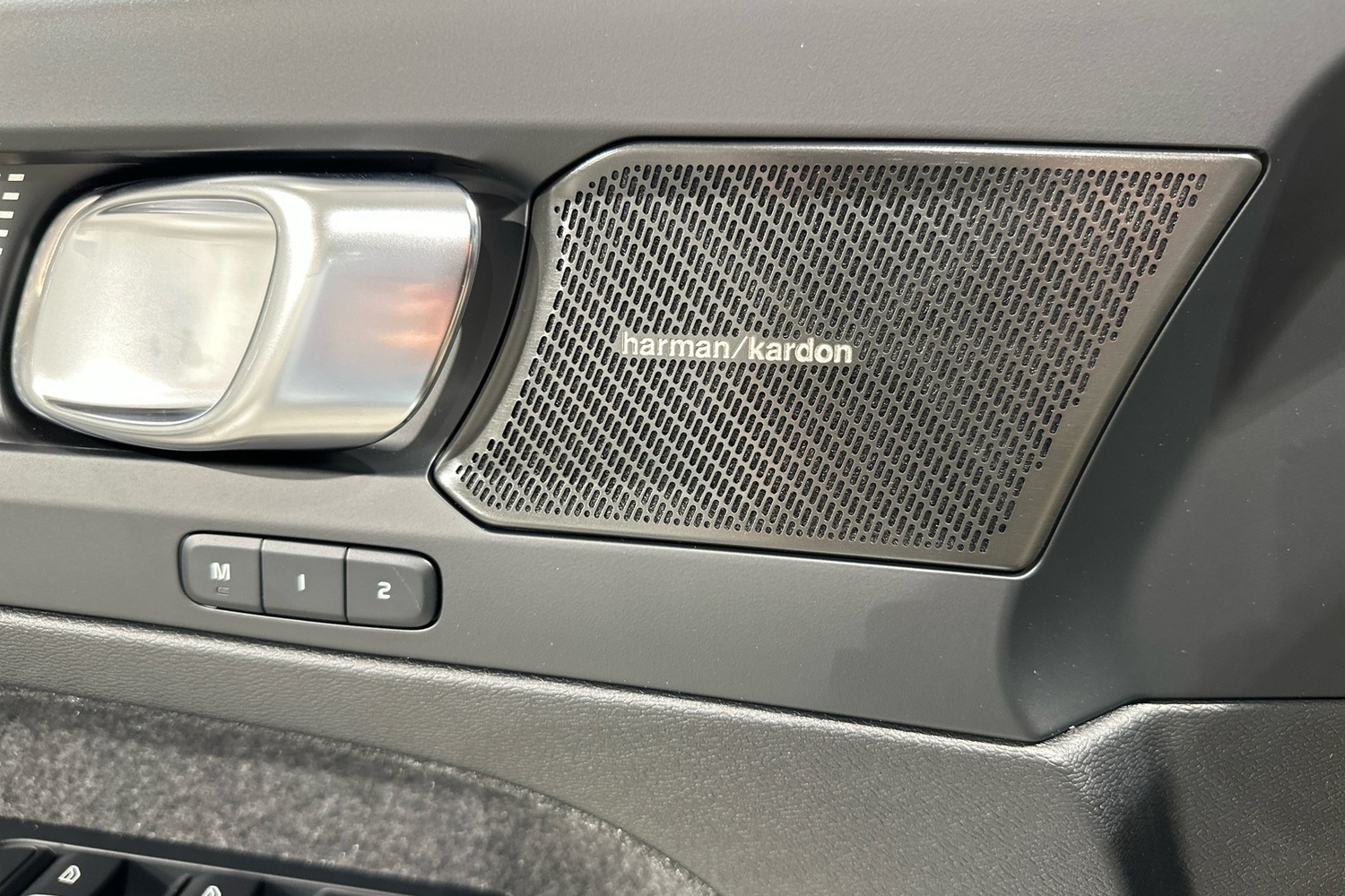 Volvo EC40 vaihtoauto