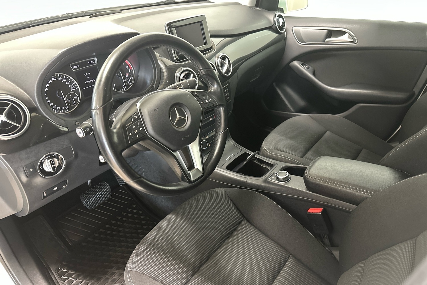 Mercedes-Benz B vaihtoauto
