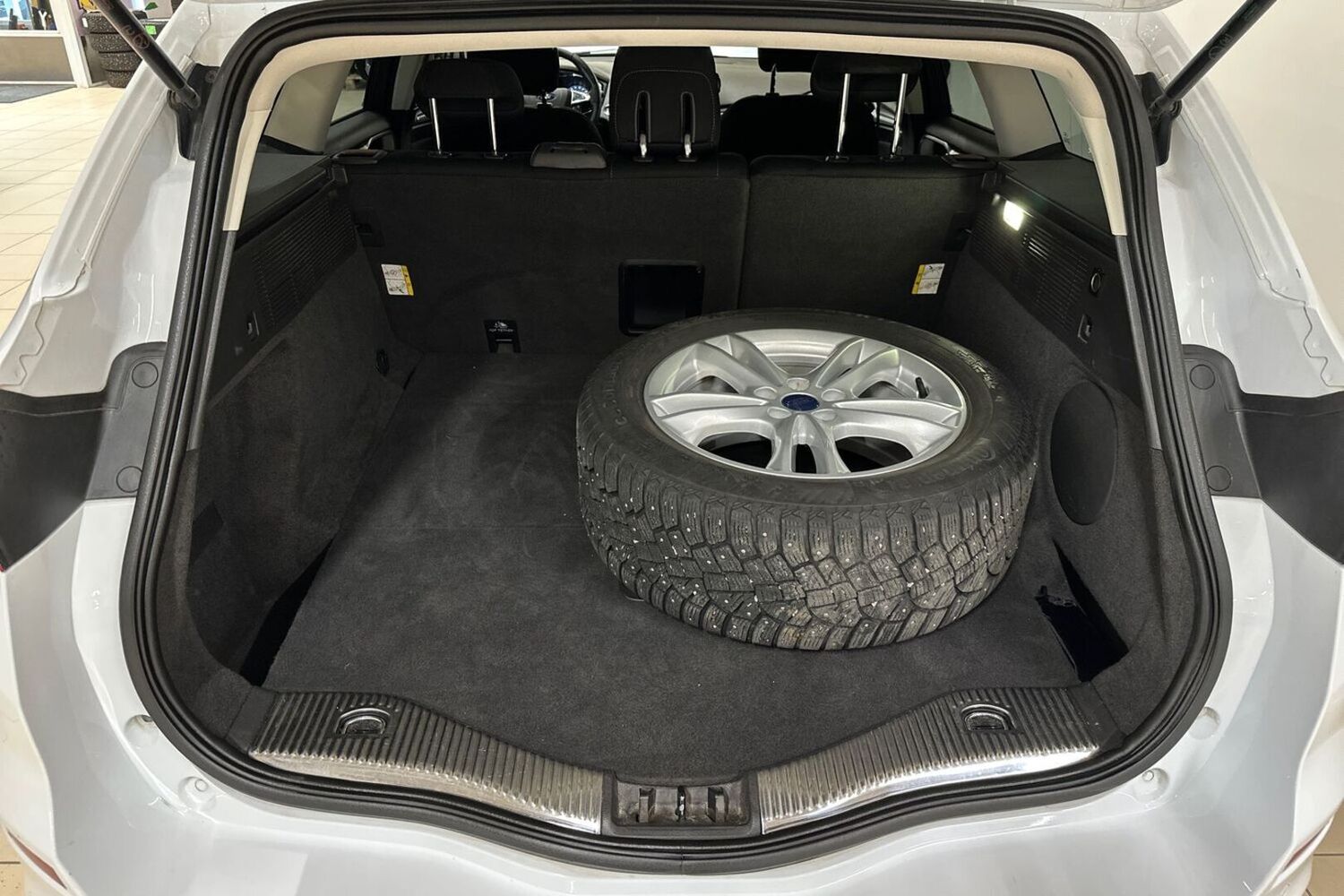 Ford Mondeo vaihtoauto