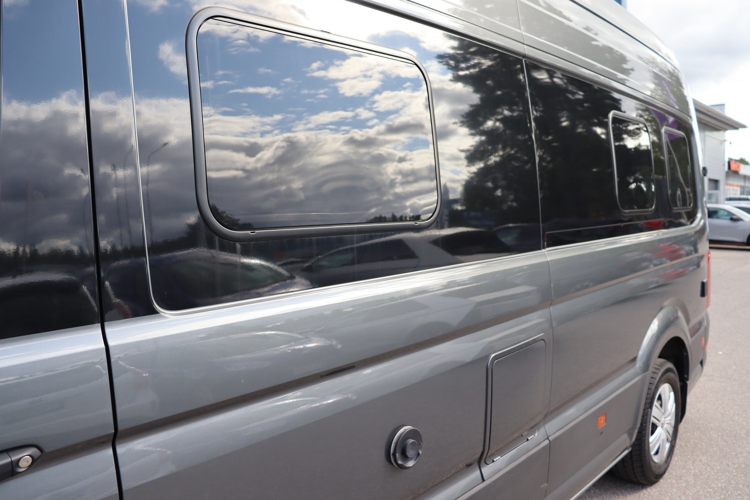 Volkswagen Grand California vaihtoauto