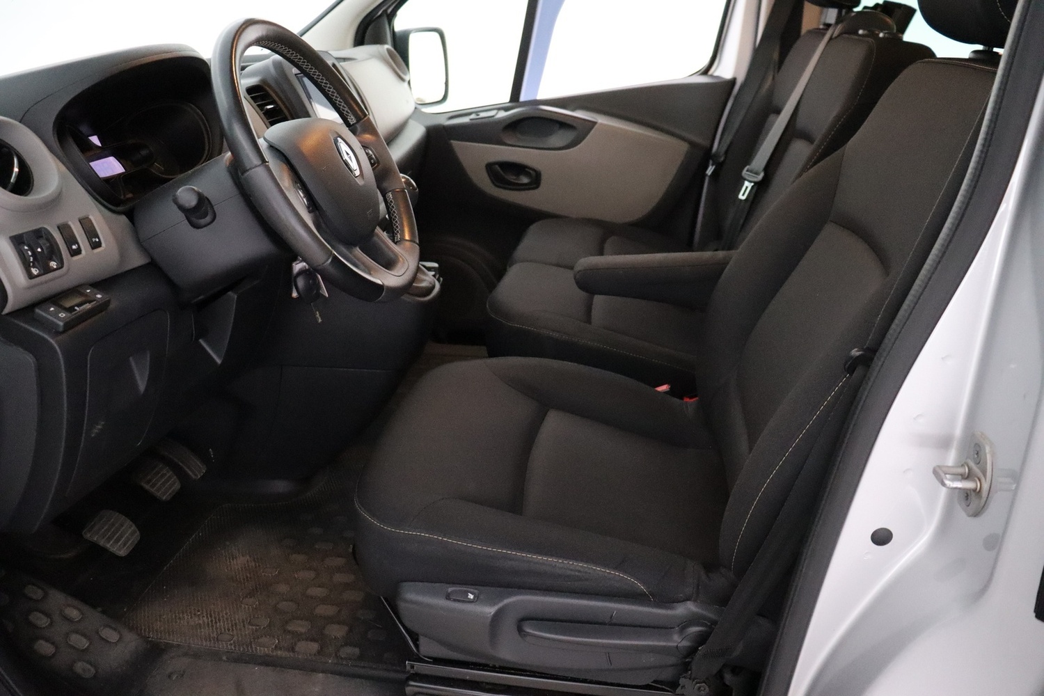 Renault Trafic Passenger vaihtoauto