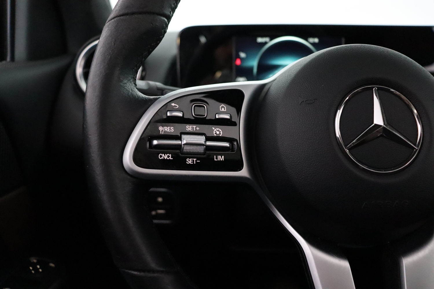 Mercedes-Benz GLB vaihtoauto