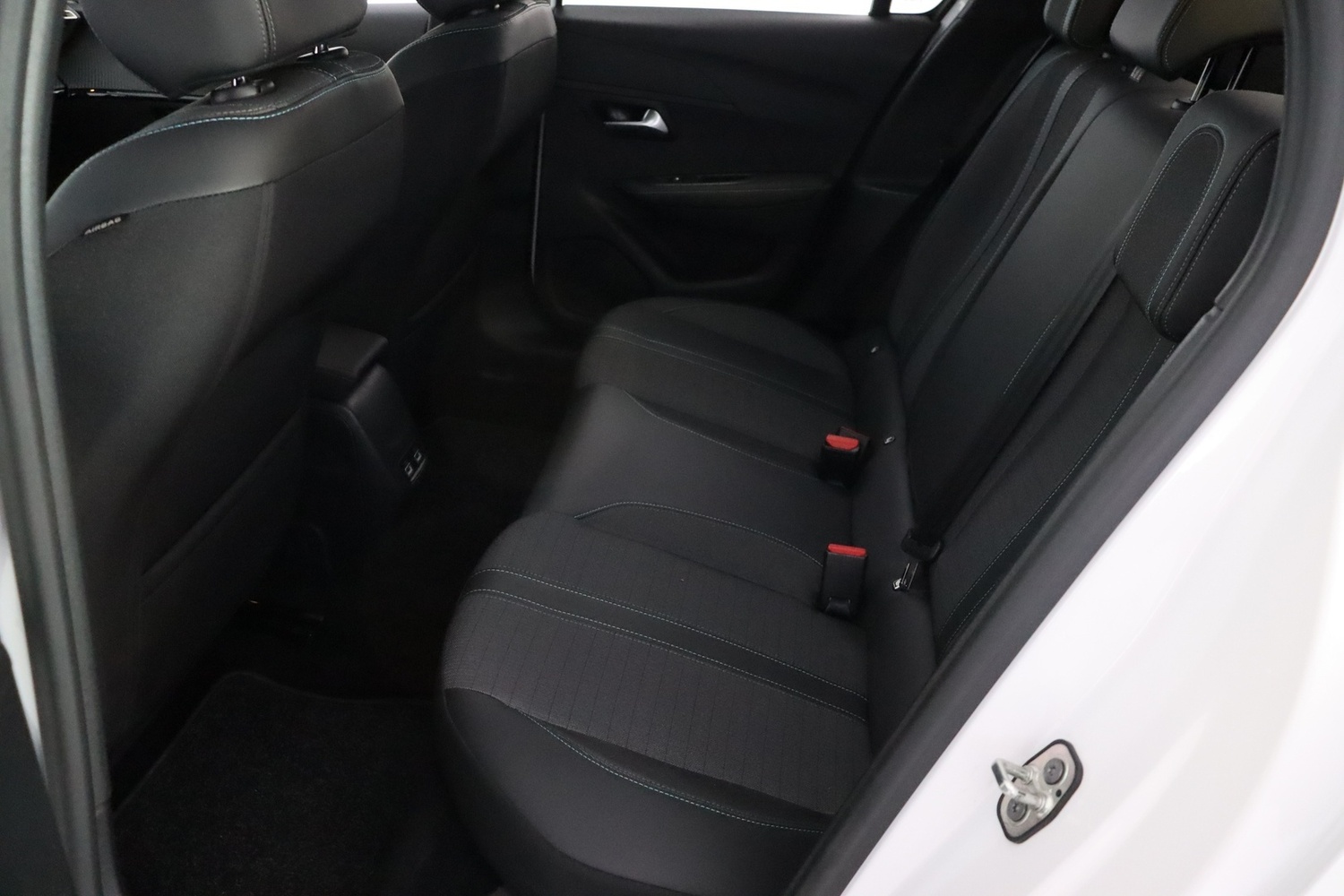Peugeot e-208 vaihtoauto