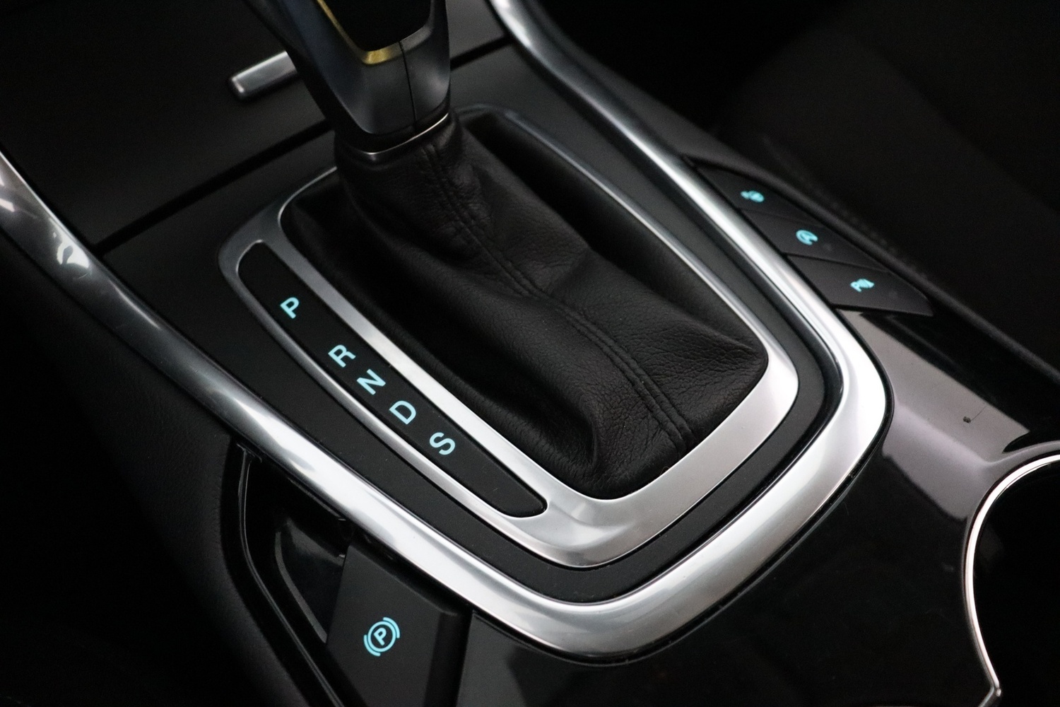 Ford S-MAX vaihtoauto