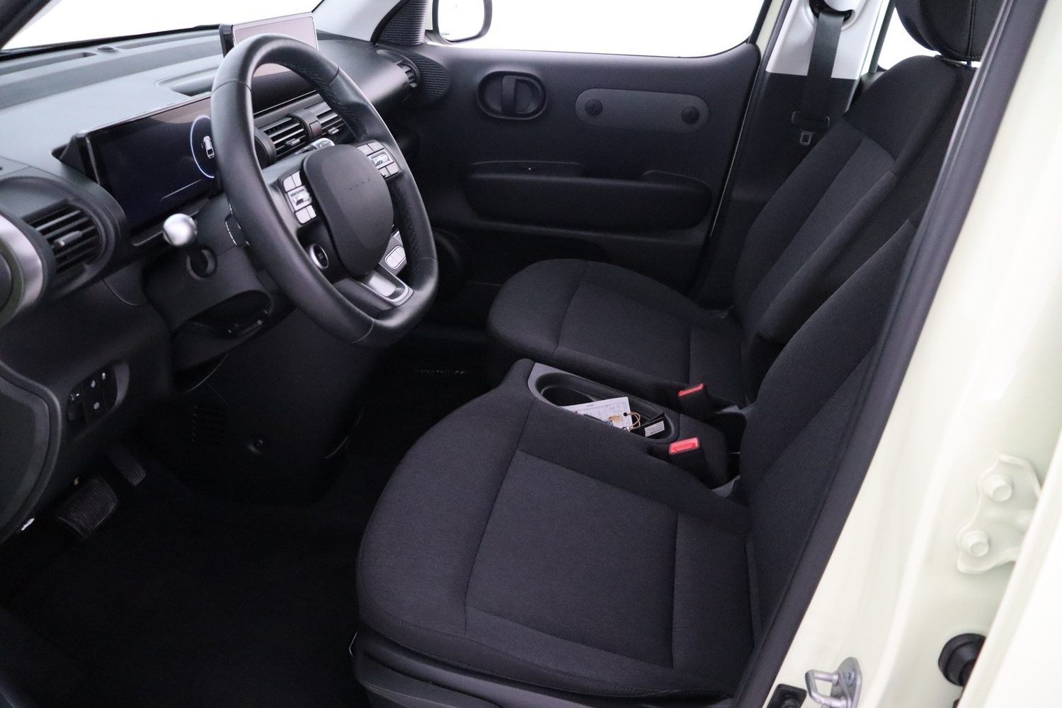 Hyundai INSTER vaihtoauto
