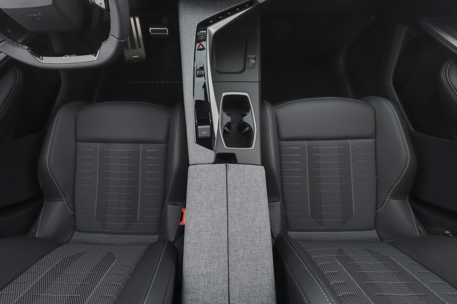 Peugeot E-3008 vaihtoauto