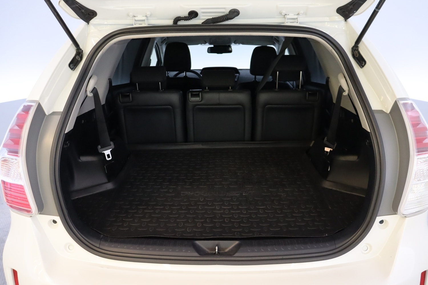 Toyota Prius+ vaihtoauto