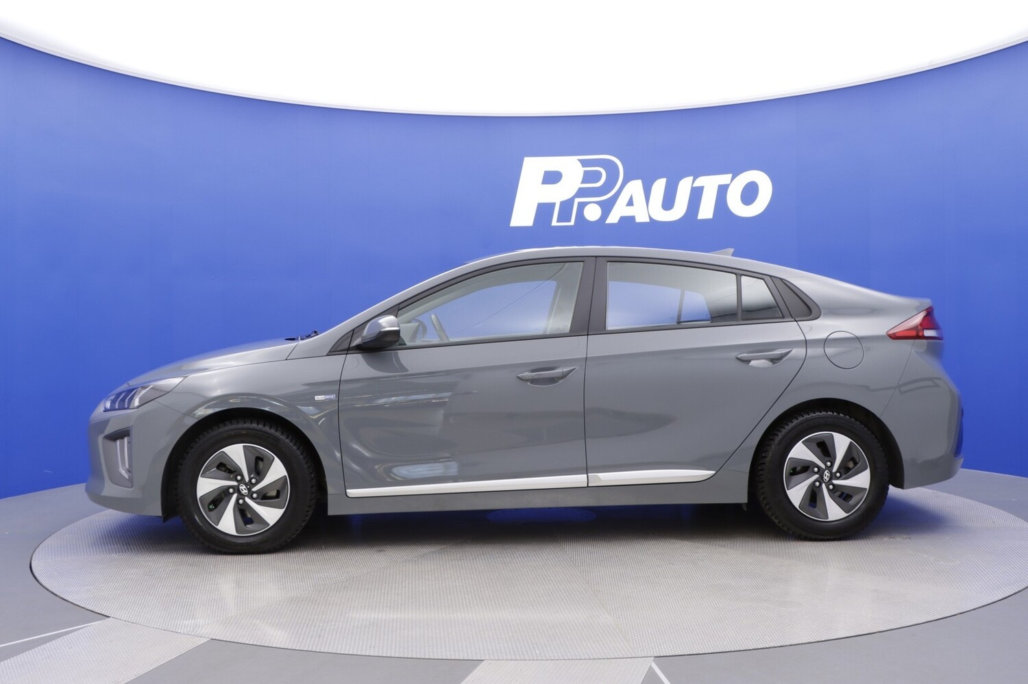 Hyundai IONIQ hybrid vaihtoauto