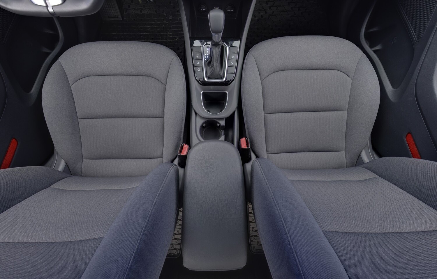 Hyundai IONIQ hybrid vaihtoauto