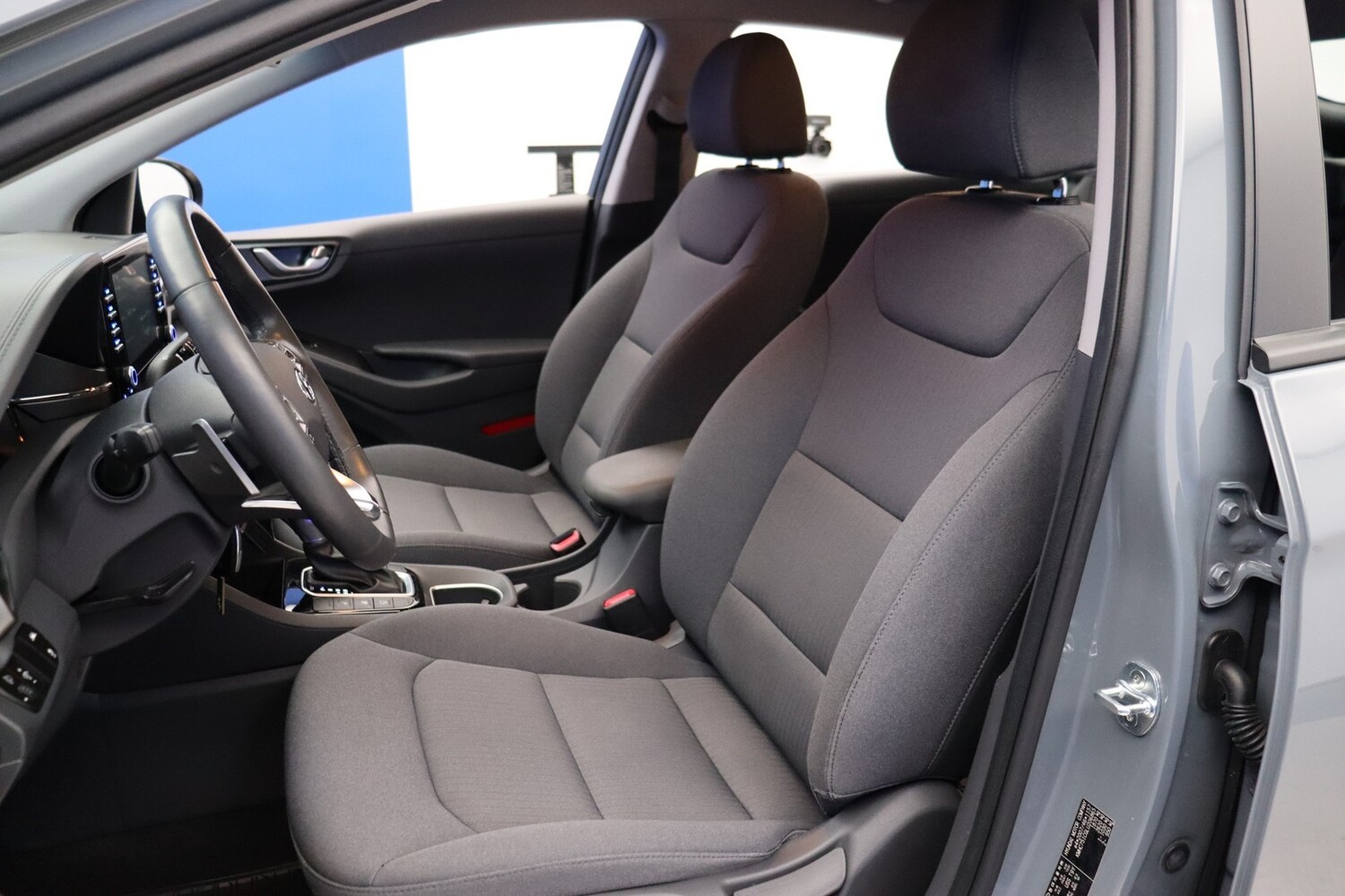Hyundai IONIQ hybrid vaihtoauto
