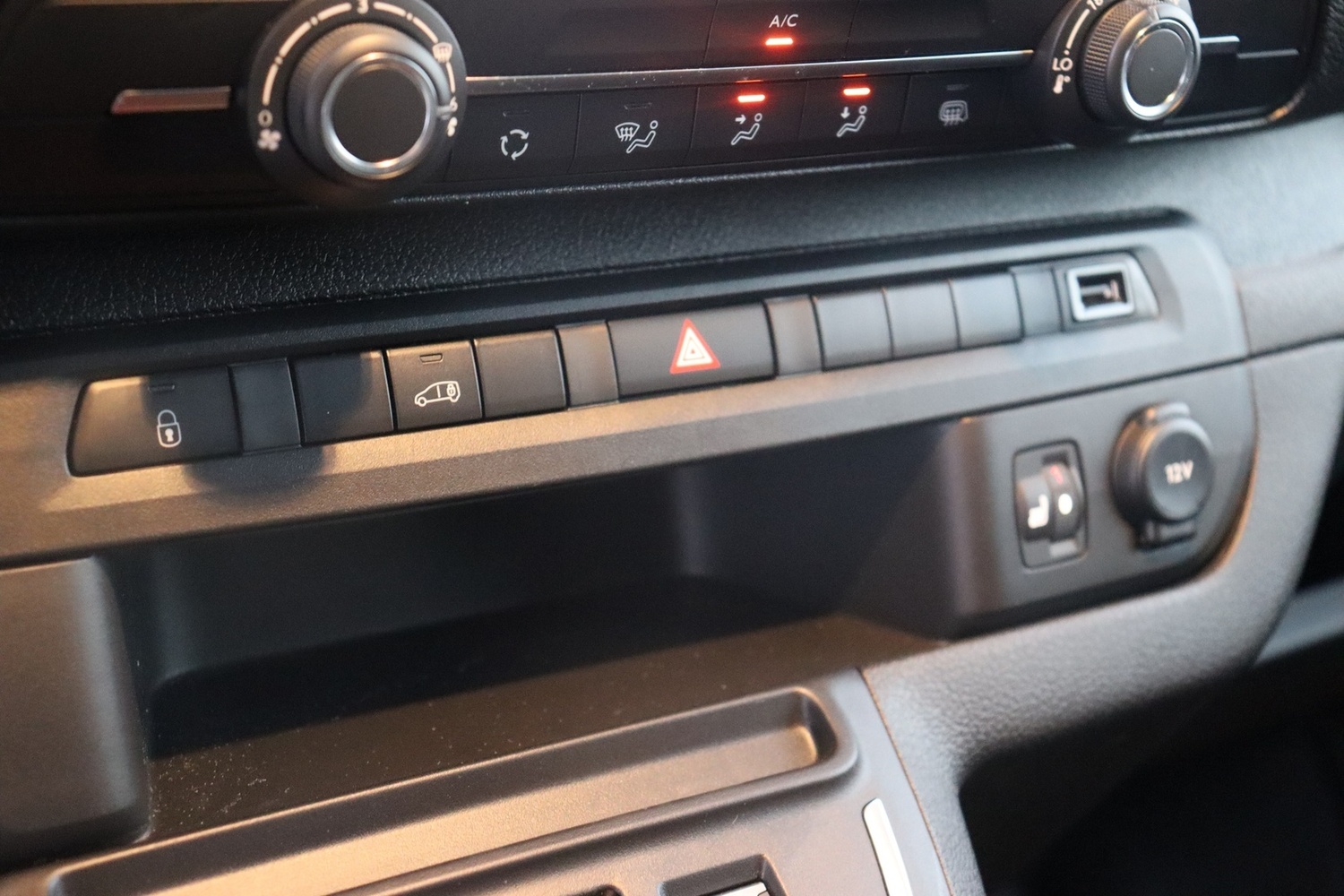Opel Vivaro-e vaihtoauto