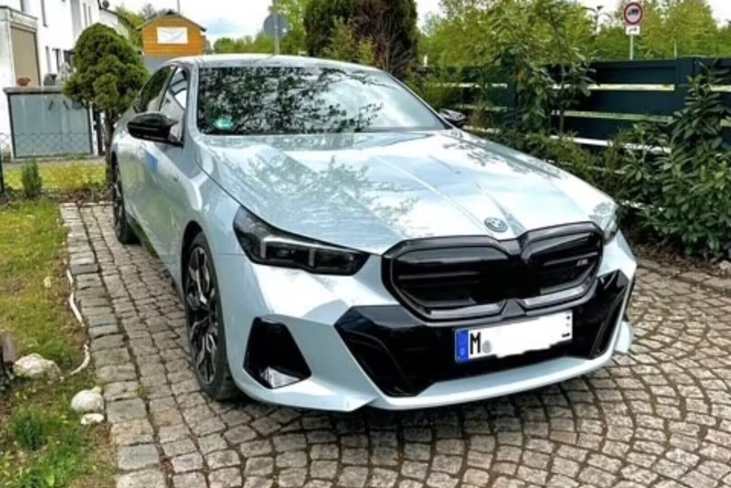 BMW i5 M60 vaihtoauto