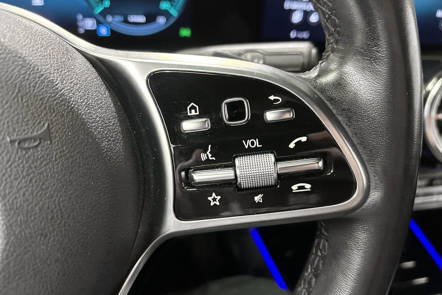 Mercedes-Benz EQB vaihtoauto