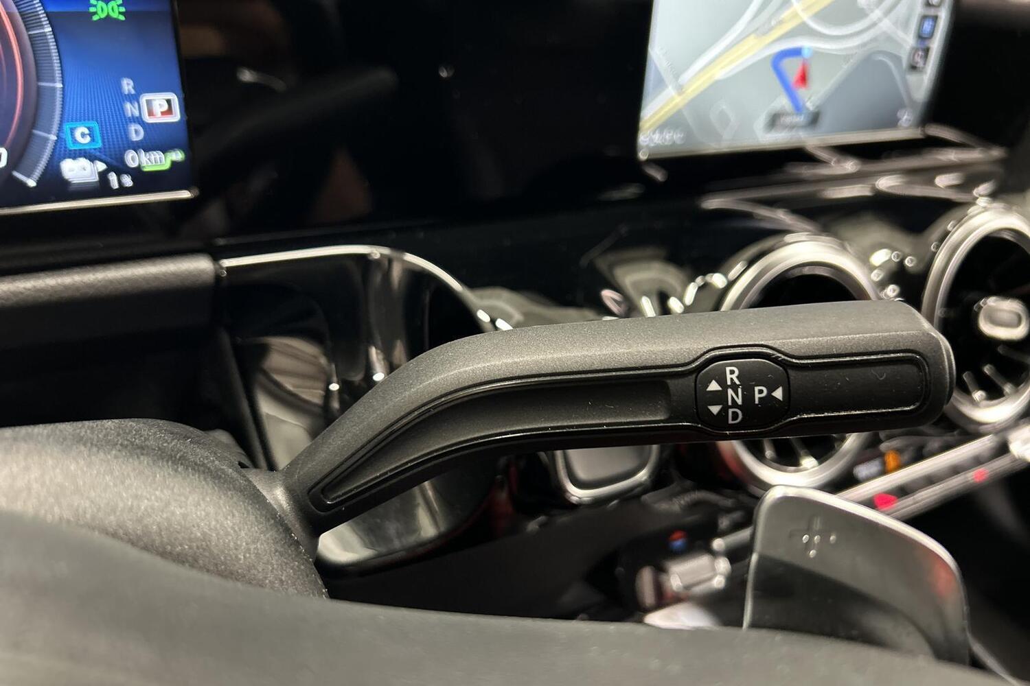 Mercedes-Benz GLA vaihtoauto