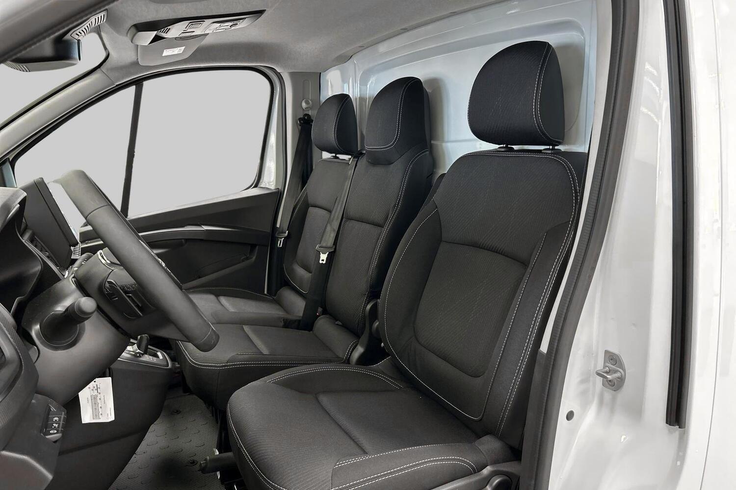 Nissan Primastar vaihtoauto