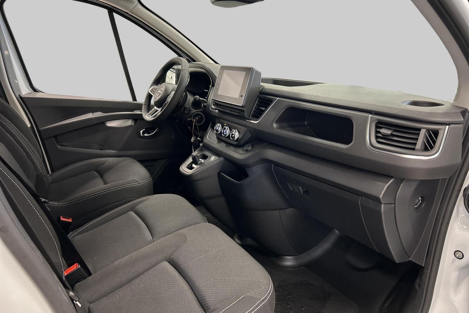 Nissan Primastar vaihtoauto