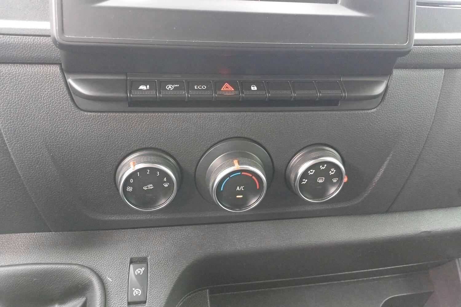 Nissan Interstar vaihtoauto