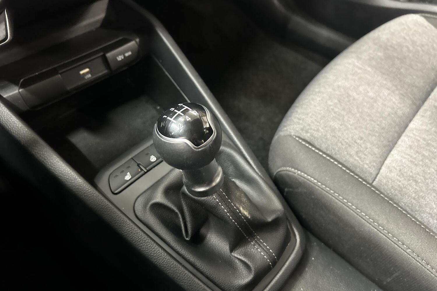 Kia Stonic vaihtoauto