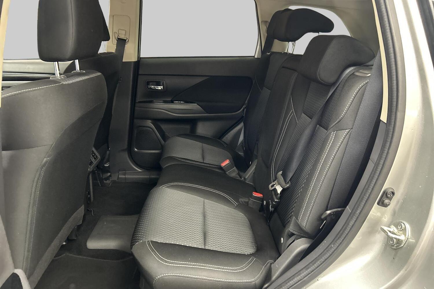 Mitsubishi Outlander PHEV vaihtoauto