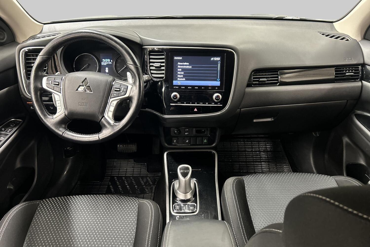 Mitsubishi Outlander PHEV vaihtoauto