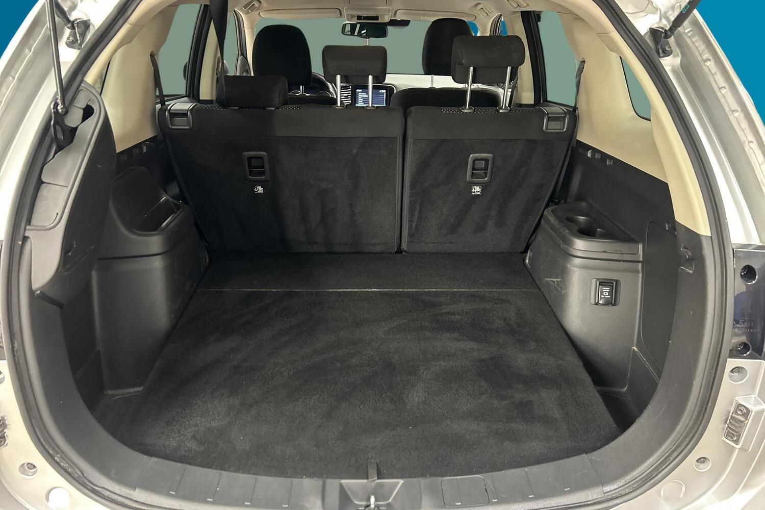 Mitsubishi Outlander PHEV vaihtoauto