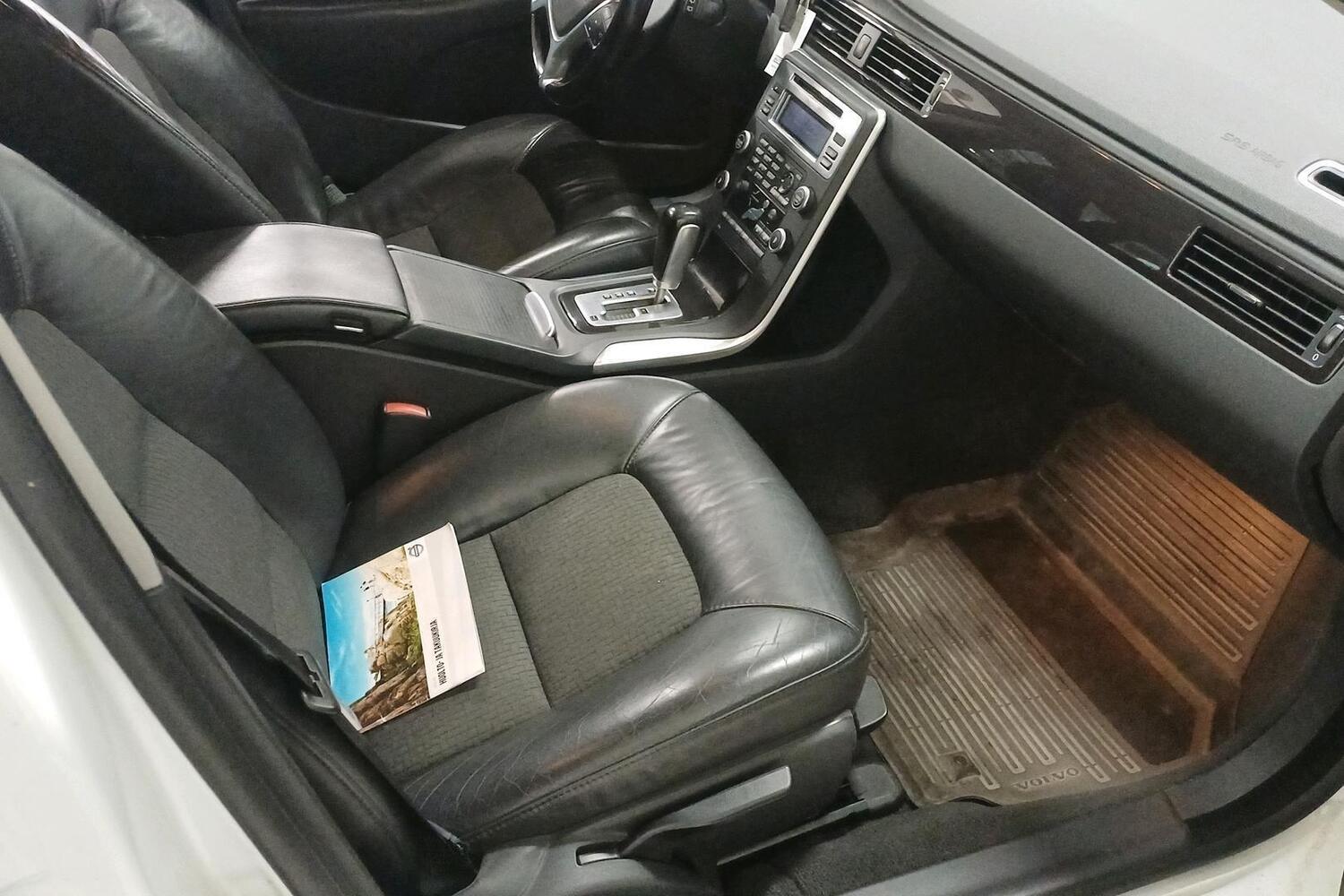Volvo V70 vaihtoauto