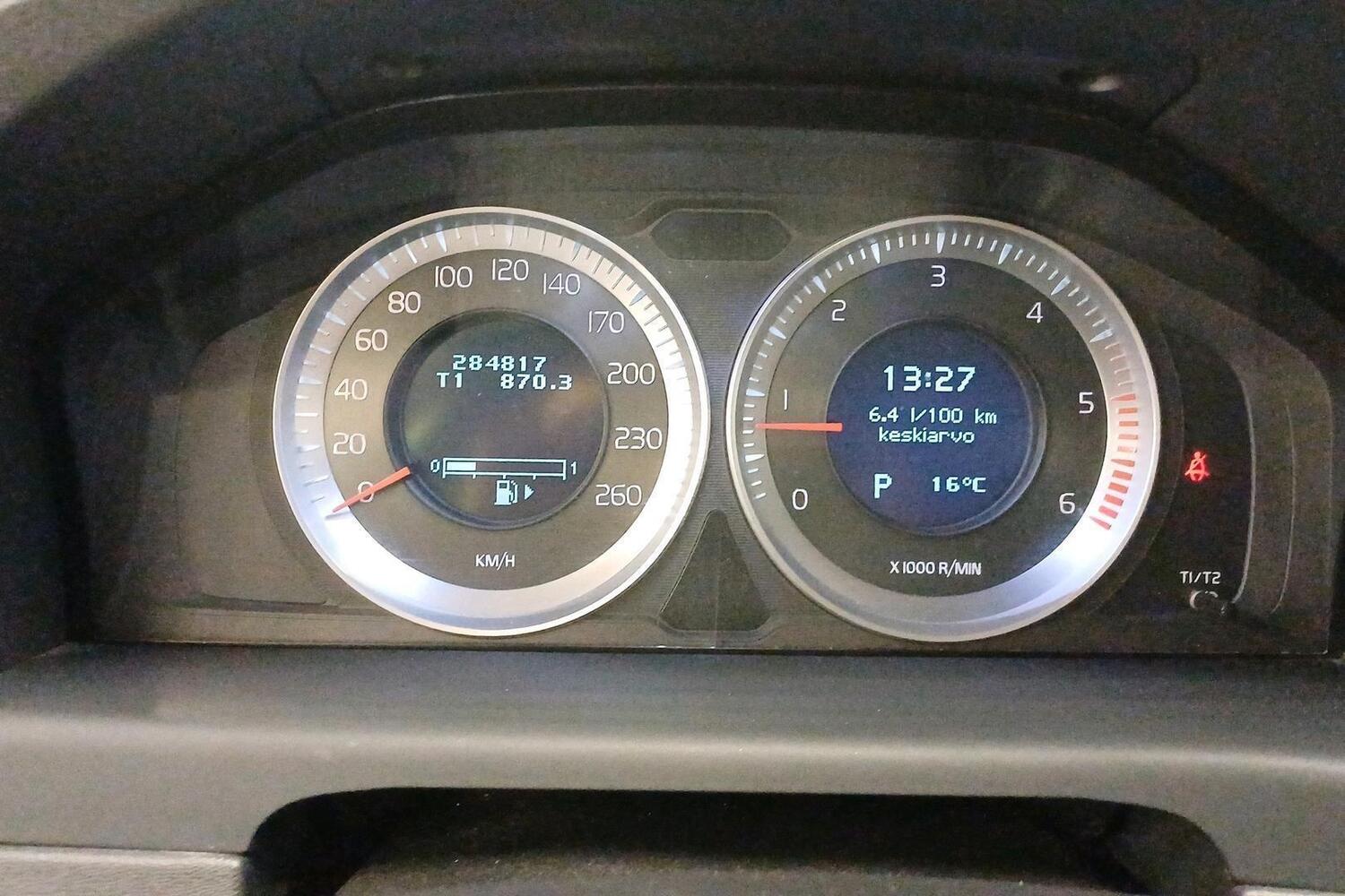 Volvo V70 vaihtoauto