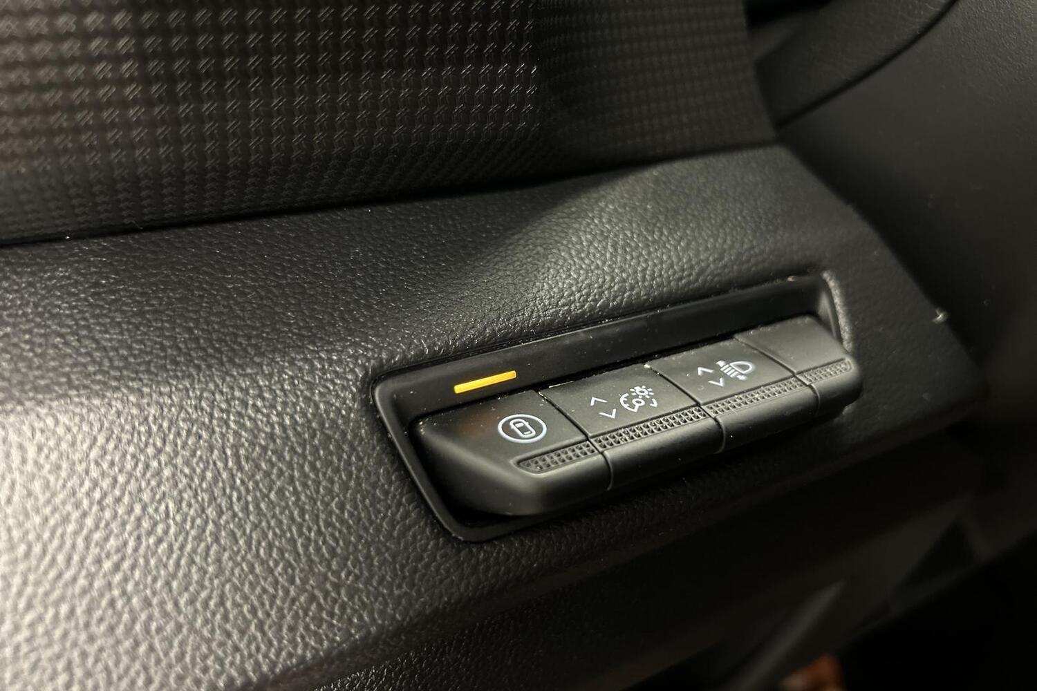 Nissan Primastar vaihtoauto