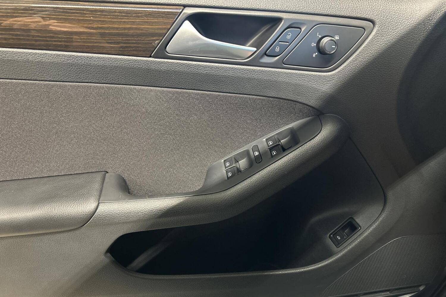 Volkswagen Jetta vaihtoauto