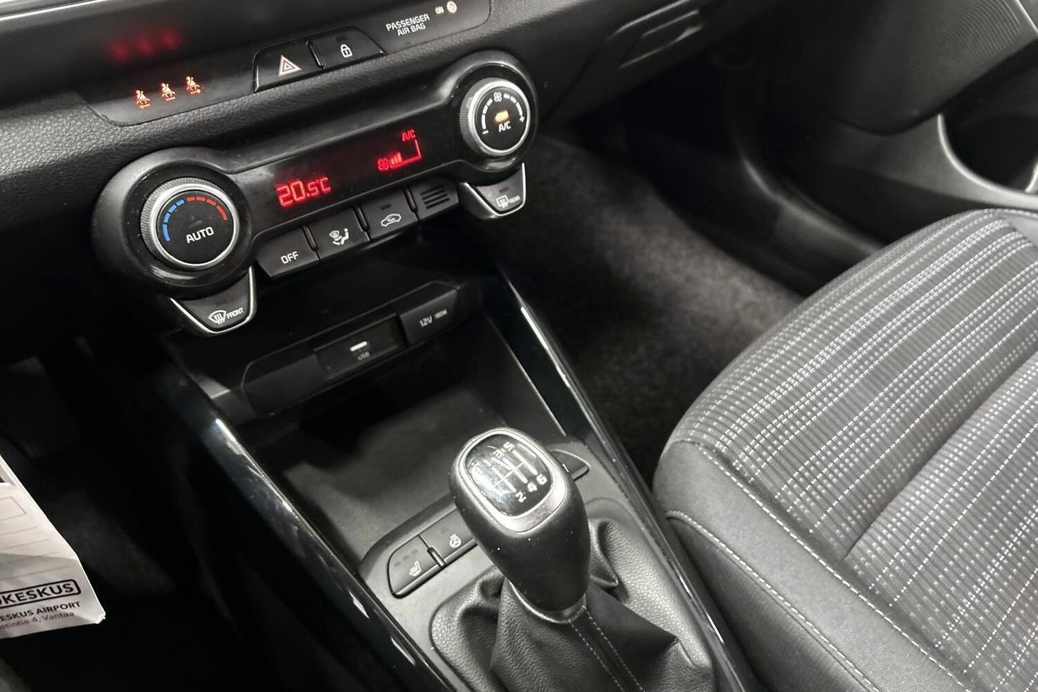 Kia Stonic vaihtoauto