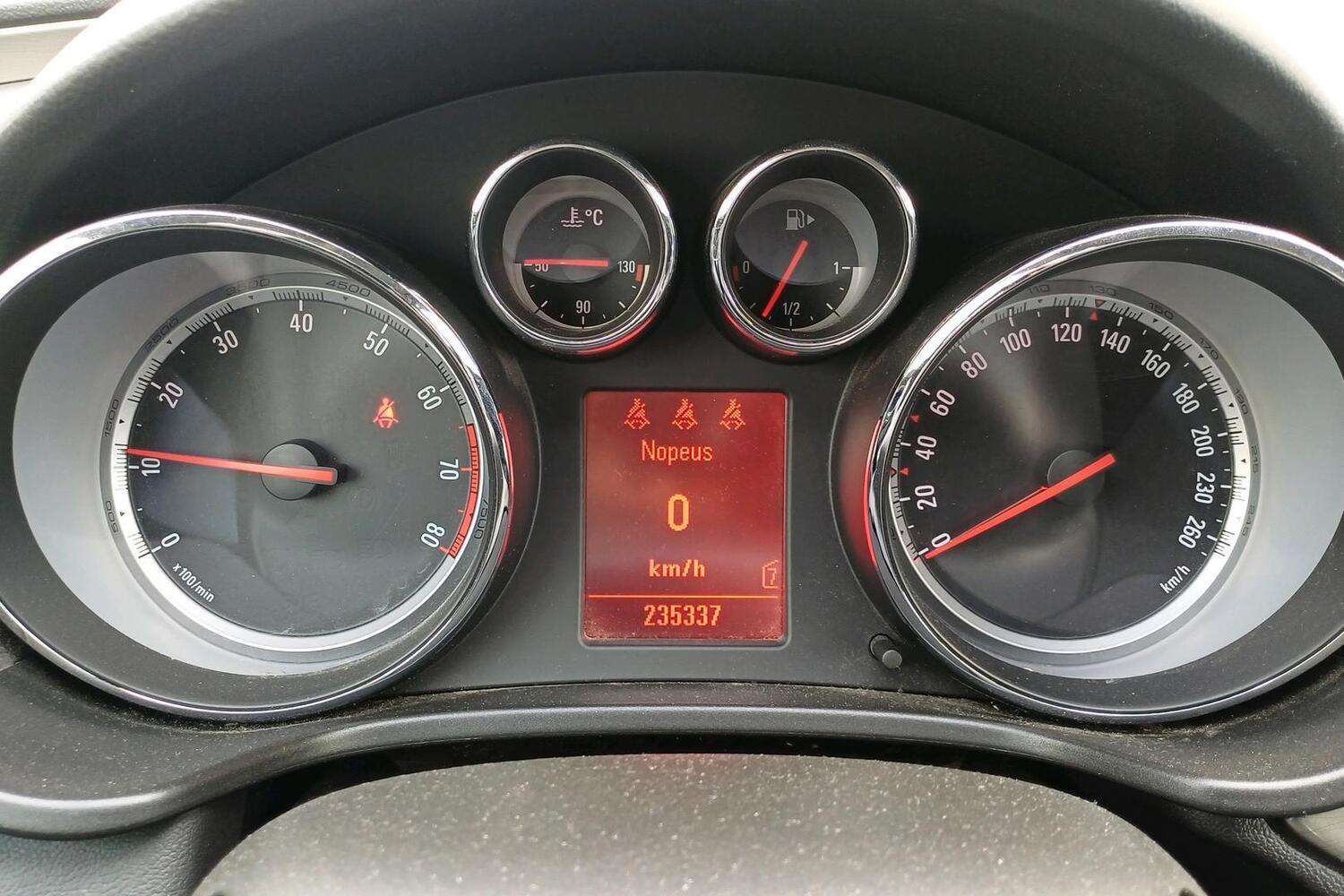 Opel Insignia vaihtoauto