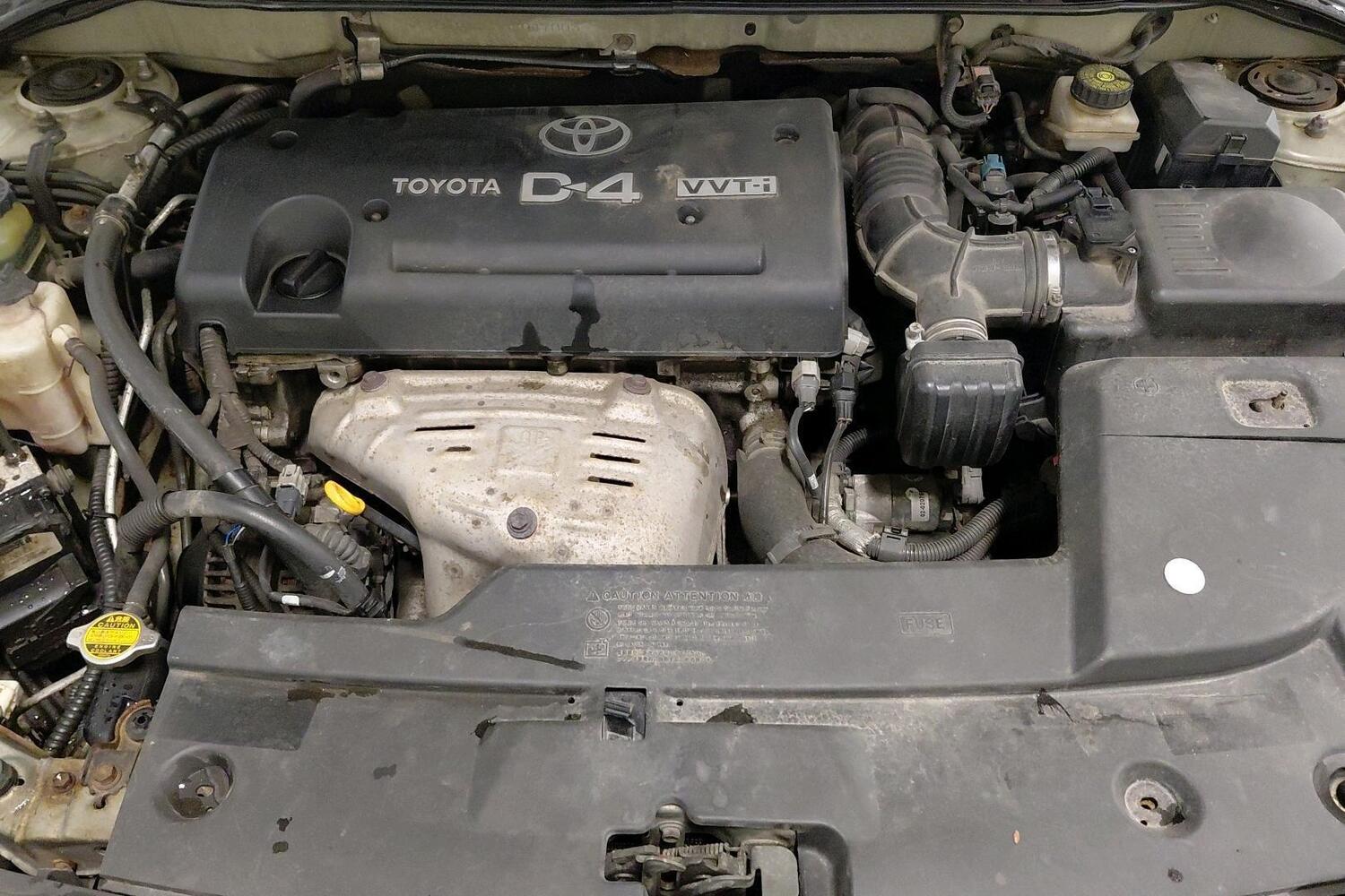Toyota Avensis vaihtoauto