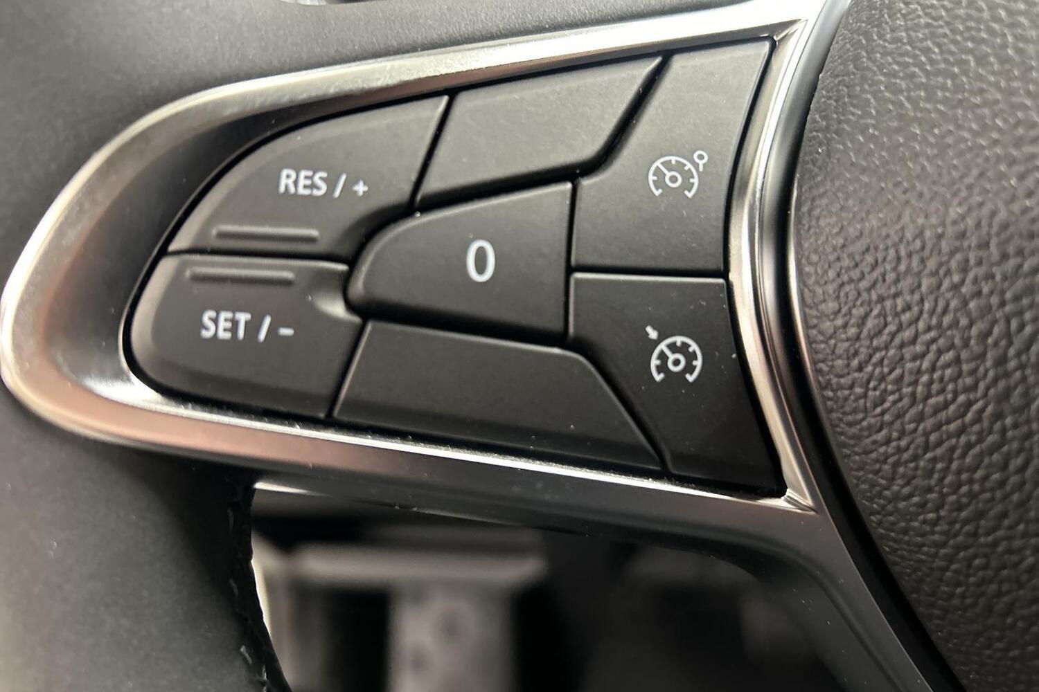 Nissan Primastar vaihtoauto