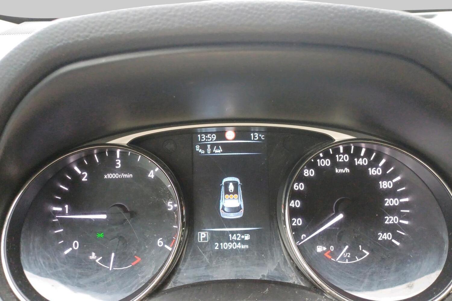 Nissan X-Trail vaihtoauto