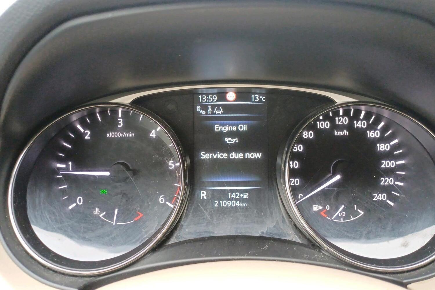 Nissan X-Trail vaihtoauto