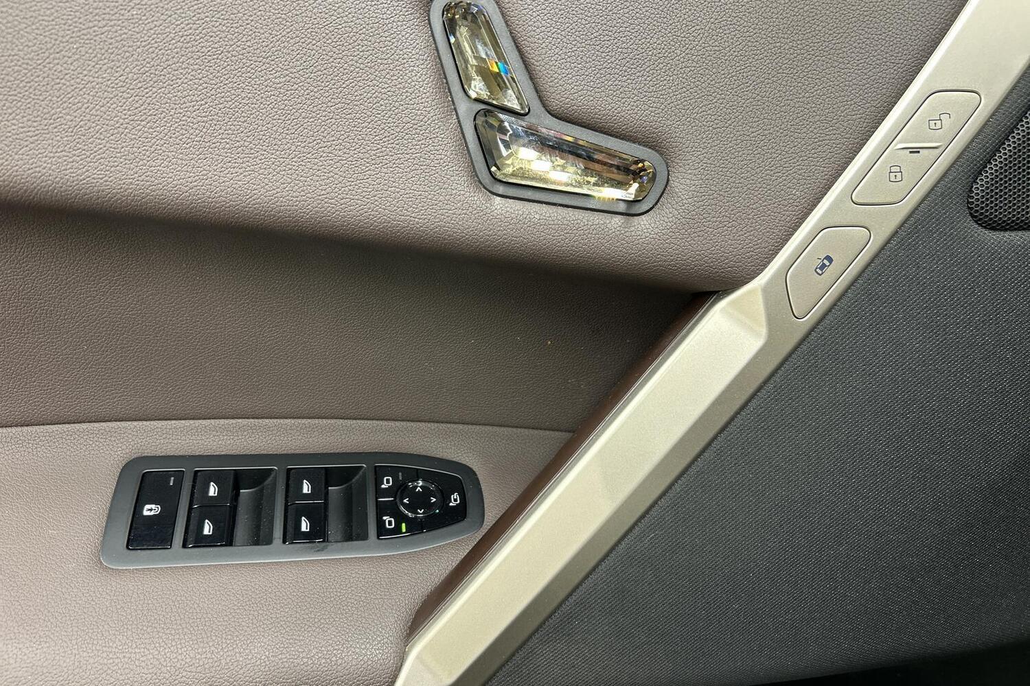 BMW iX vaihtoauto